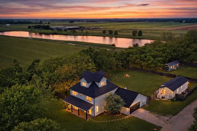 11061 Foutch Road, Pilot Point, TX 76258