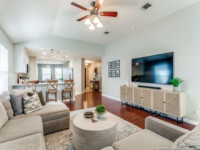 8927 John Barrett, San Antonio, TX 78240