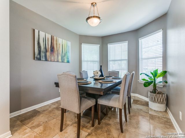 8927 John Barrett, San Antonio, TX 78240