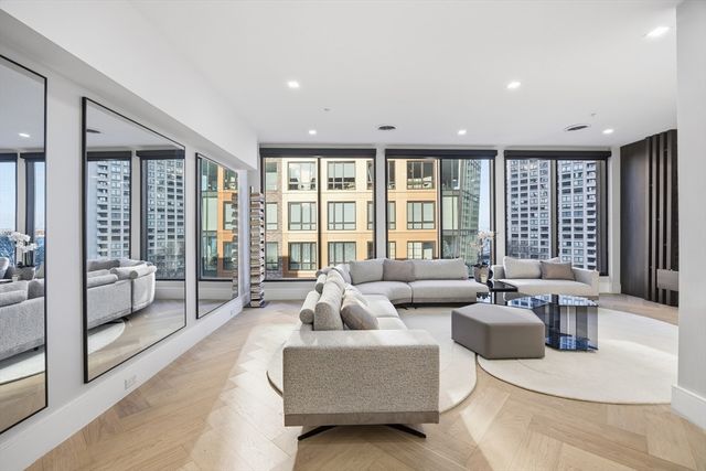 125 Broad St PH, Boston, MA 02110