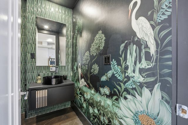 125 Broad St PH, Boston, MA 02110