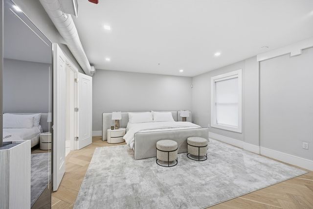 125 Broad St PH, Boston, MA 02110