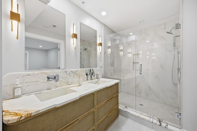 125 Broad St PH, Boston, MA 02110