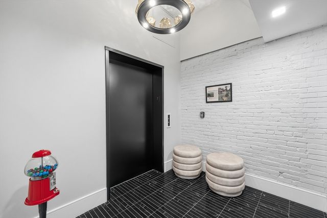 125 Broad St PH, Boston, MA 02110