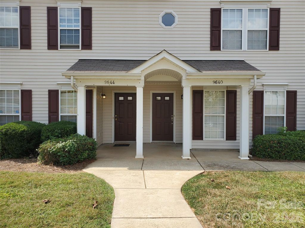 9644 Littleleaf Drive, Charlotte, NC 28215