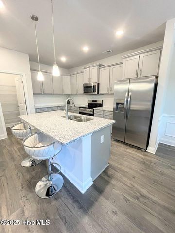 1920 Caracara Drive, New Bern, NC 28560