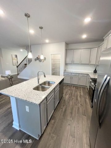 1920 Caracara Drive, New Bern, NC 28560