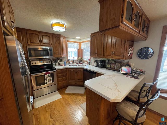 205 E 34th St Street, Sioux Falls, SD 57105