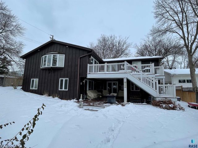 205 E 34th St Street, Sioux Falls, SD 57105