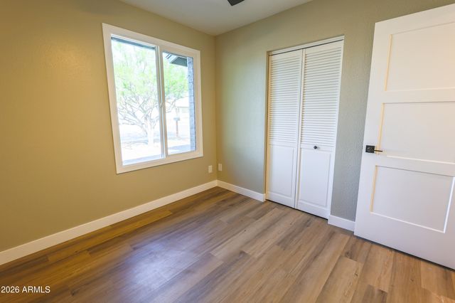 1940 W Kimberly Way, Phoenix, AZ 85027