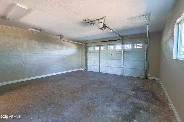 1940 W Kimberly Way, Phoenix, AZ 85027