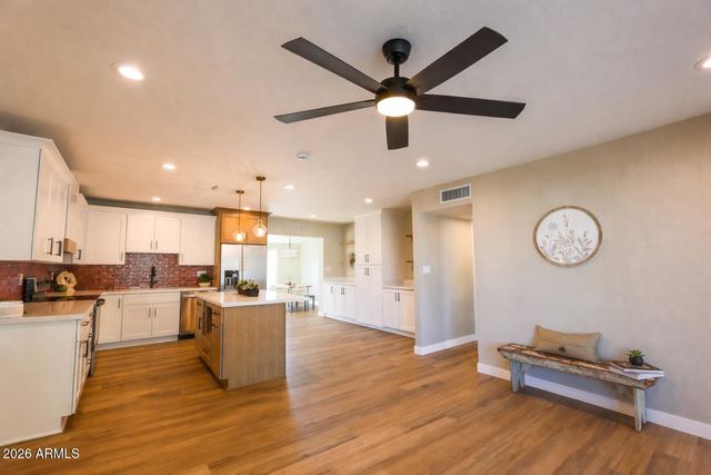 1940 W Kimberly Way, Phoenix, AZ 85027