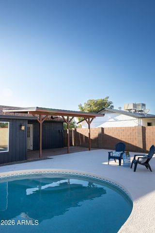 1940 W Kimberly Way, Phoenix, AZ 85027