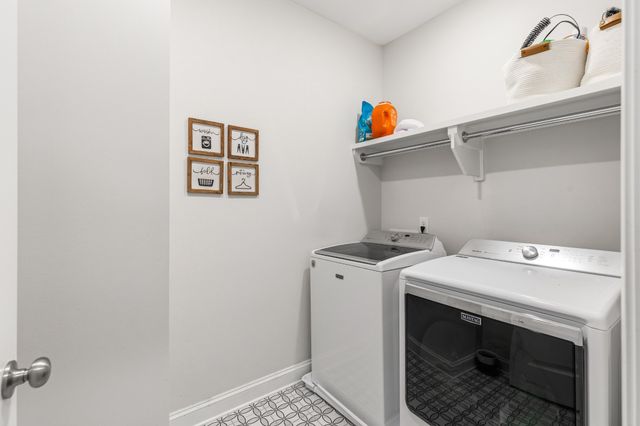 1556 Nickelby Pl, Thompsons Station, TN 37179