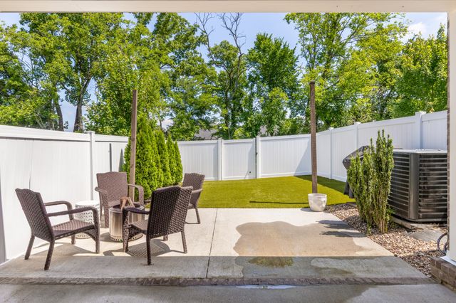 1556 Nickelby Pl, Thompsons Station, TN 37179