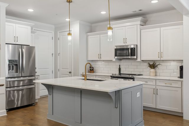 1556 Nickelby Pl, Thompsons Station, TN 37179