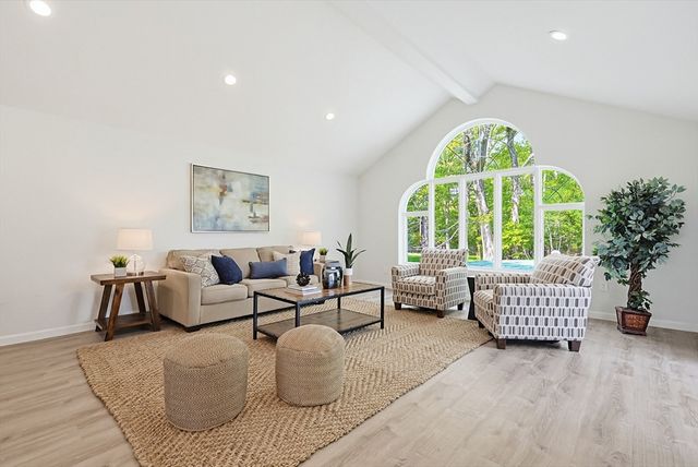 37 Temi Rd, Holliston, MA 01746