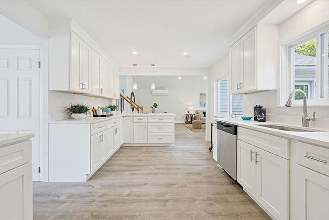 37 Temi Rd, Holliston, MA 01746