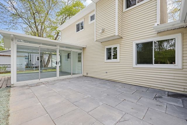 37 Temi Rd, Holliston, MA 01746