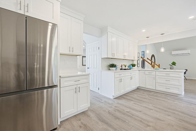 37 Temi Rd, Holliston, MA 01746