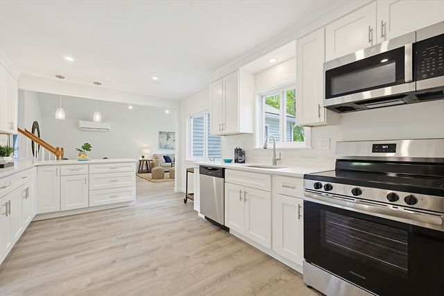 37 Temi Rd, Holliston, MA 01746