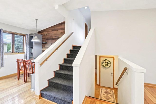 15 Eastridge Court, Madison, WI 53716