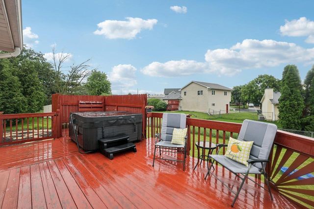 15 Eastridge Court, Madison, WI 53716