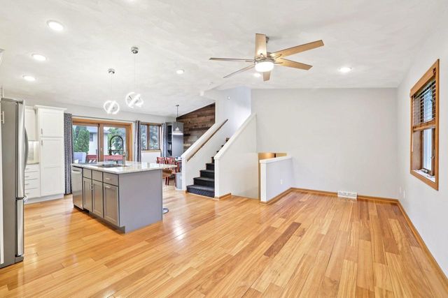 15 Eastridge Court, Madison, WI 53716