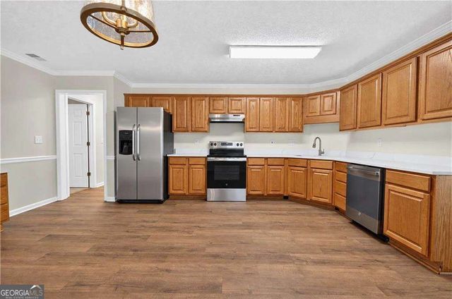 1405 Glenfield Drive, Lawrenceville, GA 30043