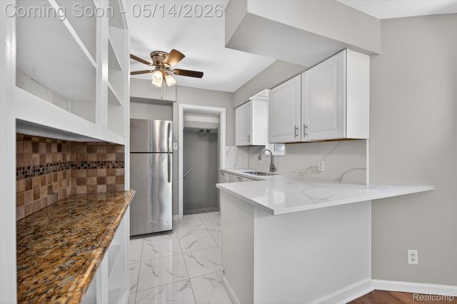 1781 Brys Drive, Grosse Pointe Woods, MI 48236