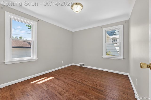 1781 Brys Drive, Grosse Pointe Woods, MI 48236