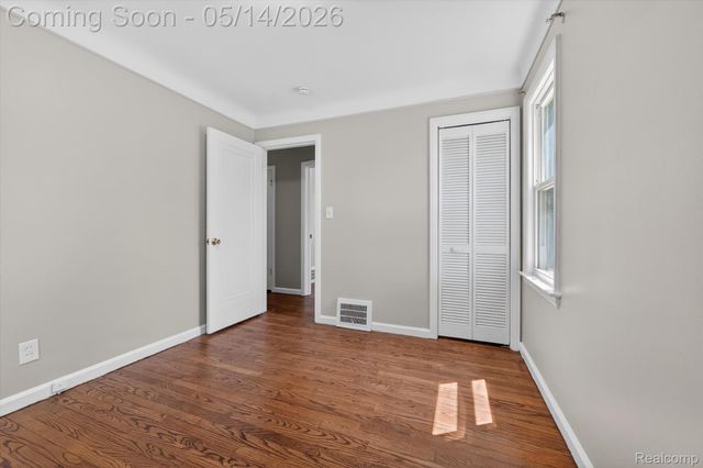 1781 Brys Drive, Grosse Pointe Woods, MI 48236