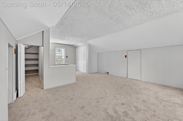 1781 Brys Drive, Grosse Pointe Woods, MI 48236