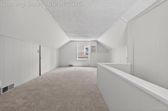 1781 Brys Drive, Grosse Pointe Woods, MI 48236
