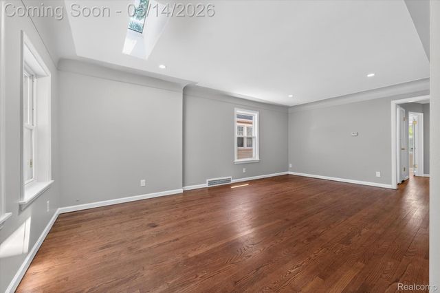 1781 Brys Drive, Grosse Pointe Woods, MI 48236