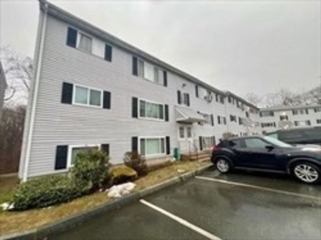 5455 N Main St 12A, Fall River, MA 02720
