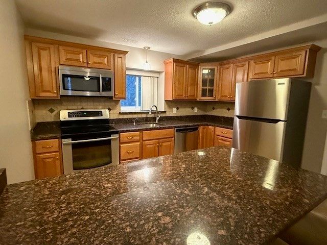 5455 N Main St 12A, Fall River, MA 02720