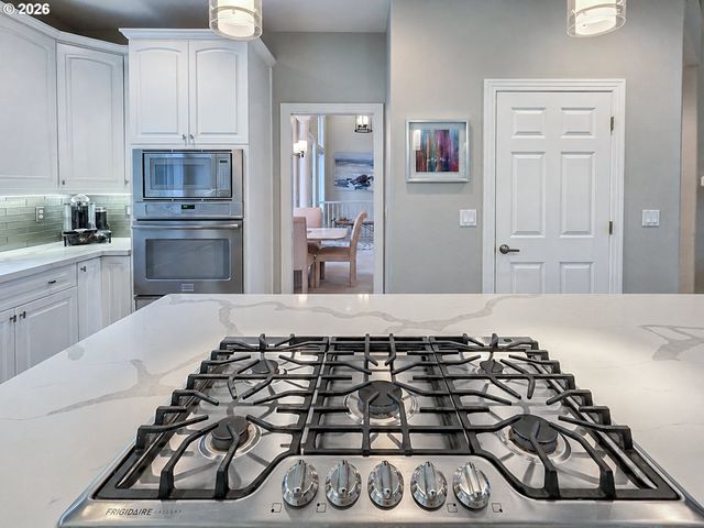 22765 Sw MIAMI Dr, Tualatin, OR 97062