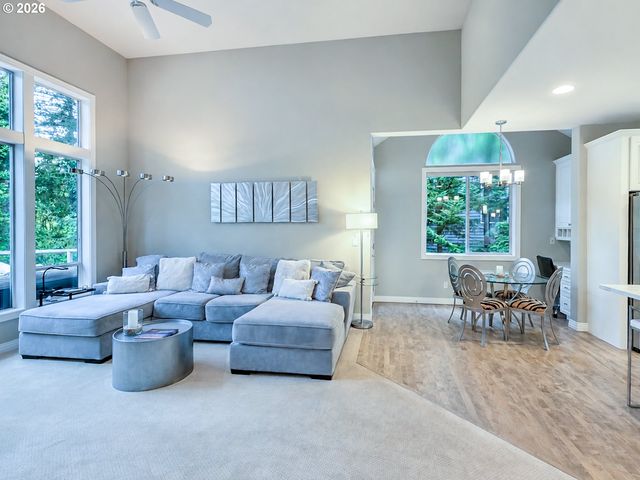 22765 Sw MIAMI Dr, Tualatin, OR 97062