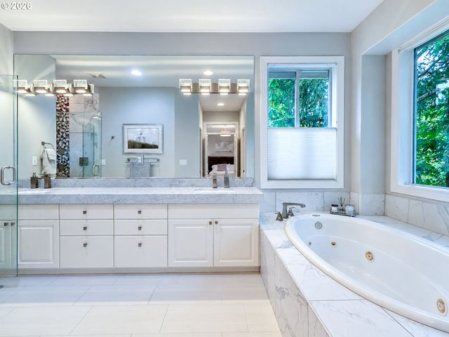 22765 Sw MIAMI Dr, Tualatin, OR 97062