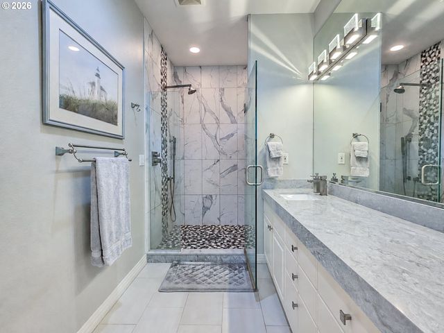 22765 Sw MIAMI Dr, Tualatin, OR 97062