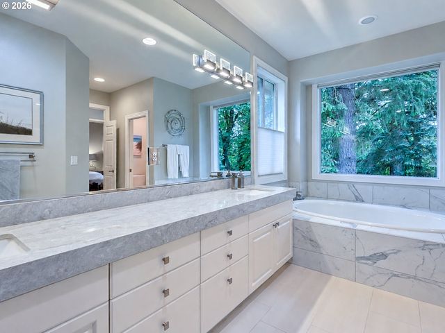 22765 Sw MIAMI Dr, Tualatin, OR 97062