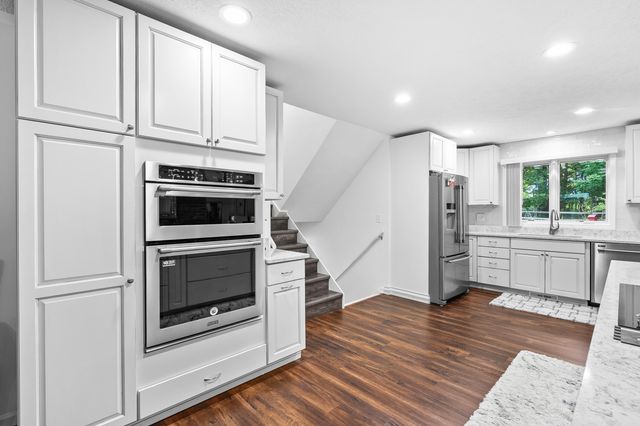 9929 W P Avenue, Kalamazoo, MI 49009
