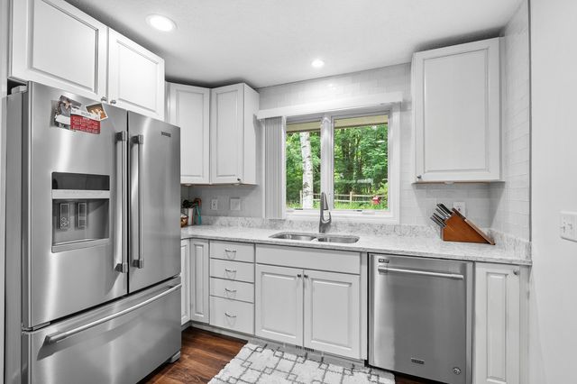 9929 W P Avenue, Kalamazoo, MI 49009