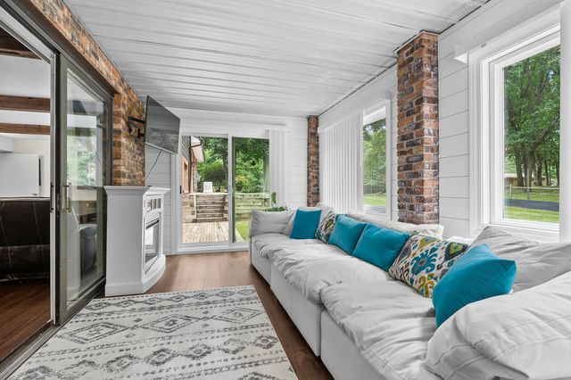 9929 W P Avenue, Kalamazoo, MI 49009