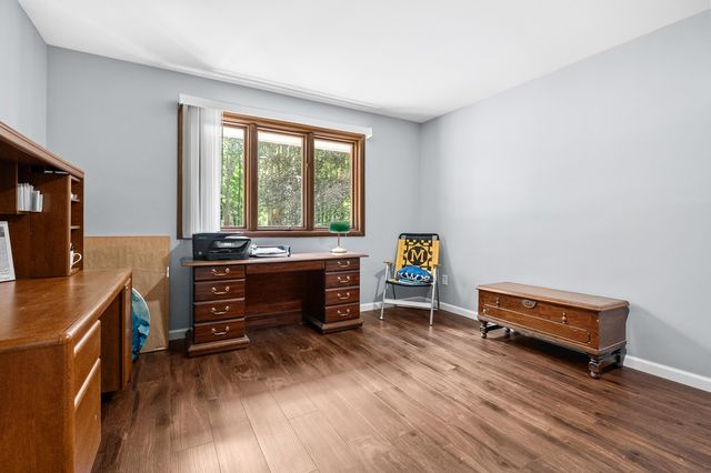9929 W P Avenue, Kalamazoo, MI 49009
