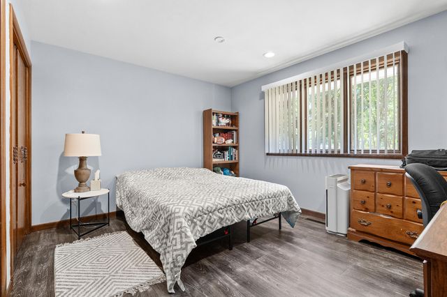 9929 W P Avenue, Kalamazoo, MI 49009