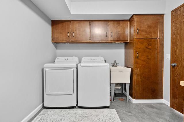 9929 W P Avenue, Kalamazoo, MI 49009
