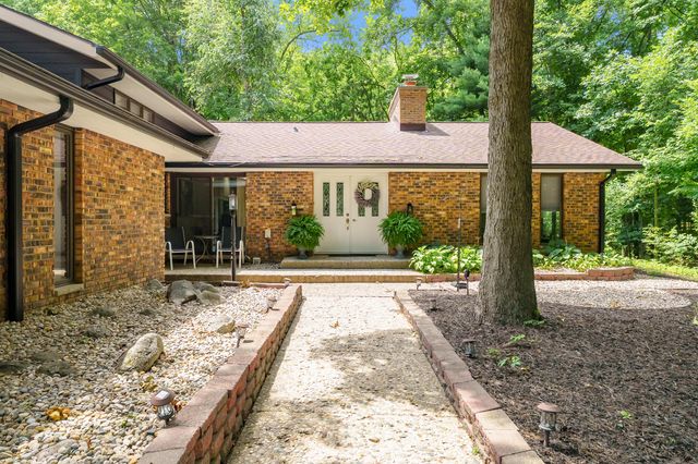 9929 W P Avenue, Kalamazoo, MI 49009