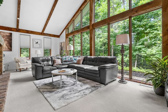 9929 W P Avenue, Kalamazoo, MI 49009